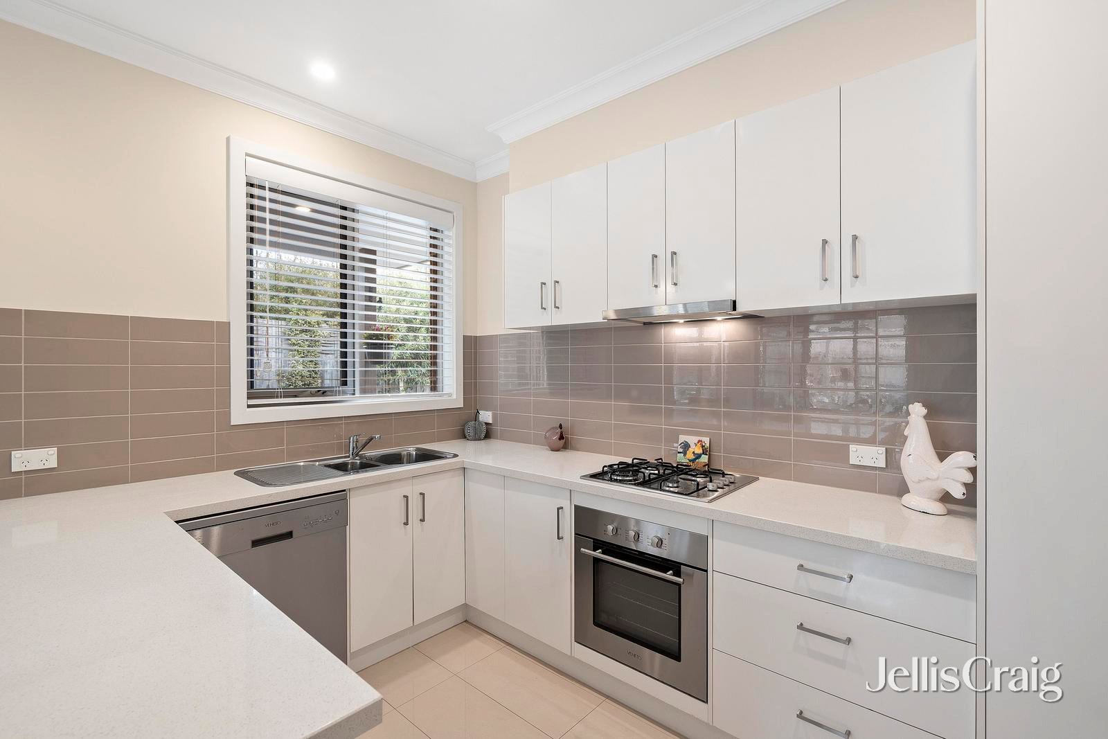 3/23 Ronald Road, Croydon image 3