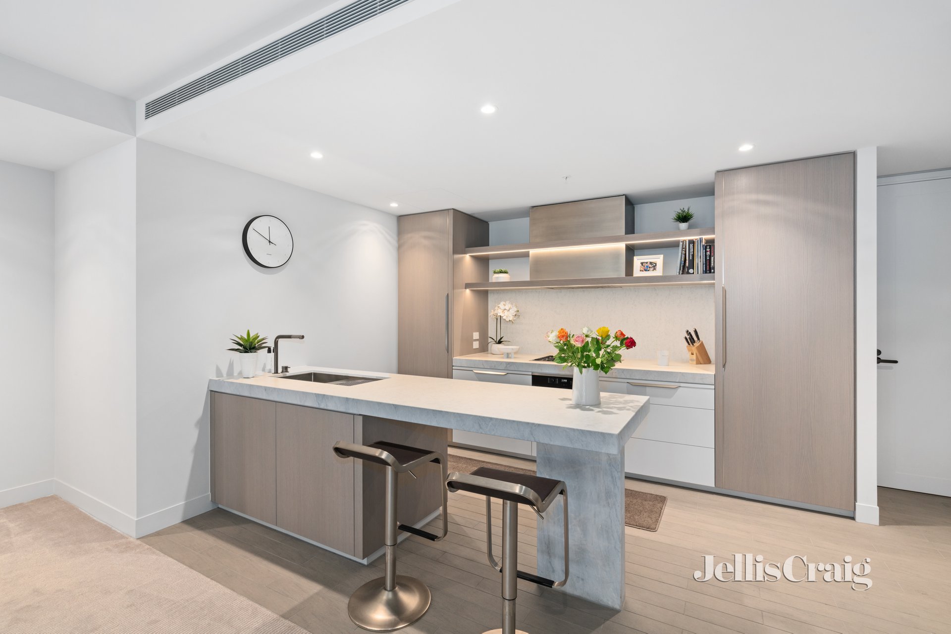323/280 Albert Street, East Melbourne image 2