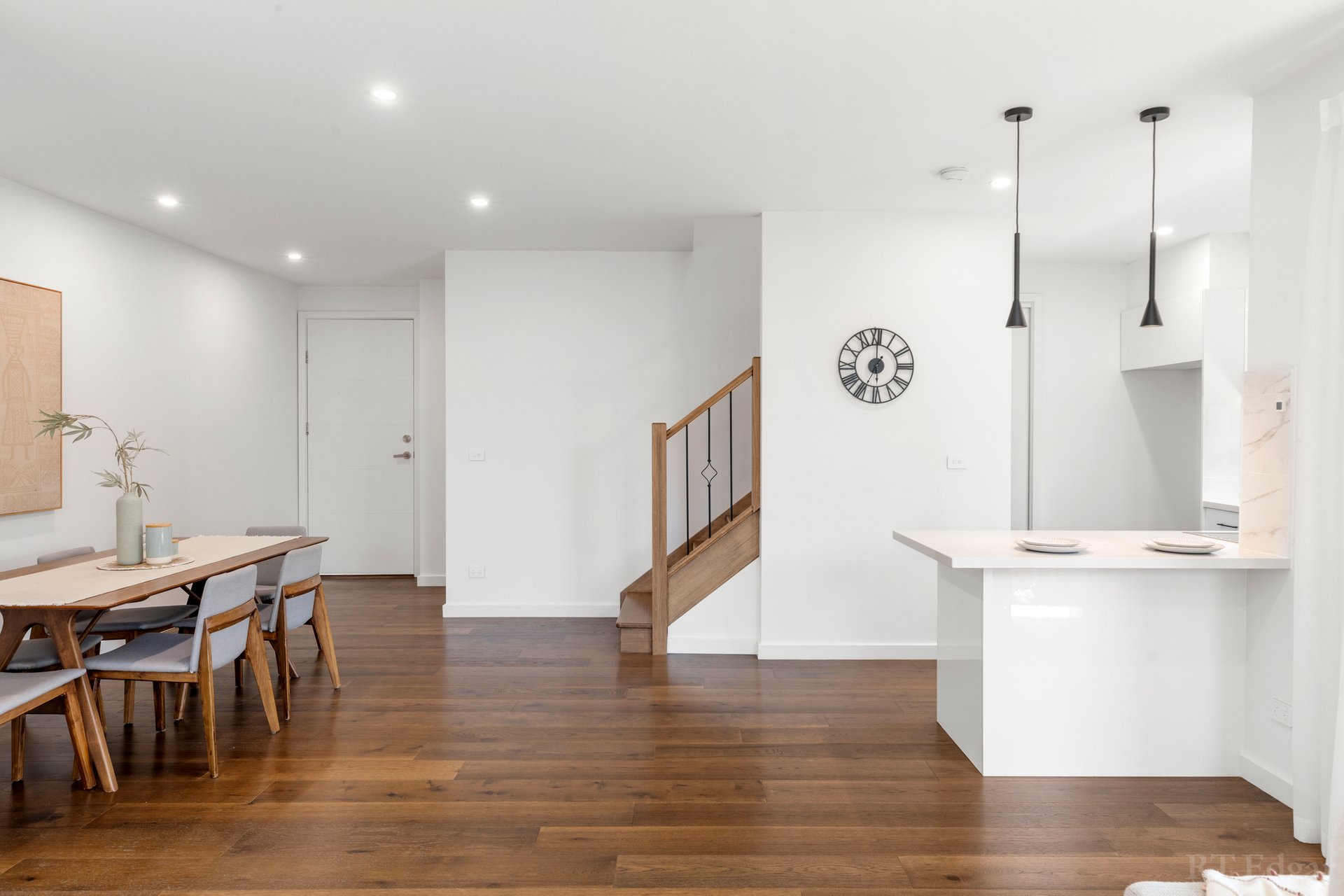 Property Gallery Thumbnail 8