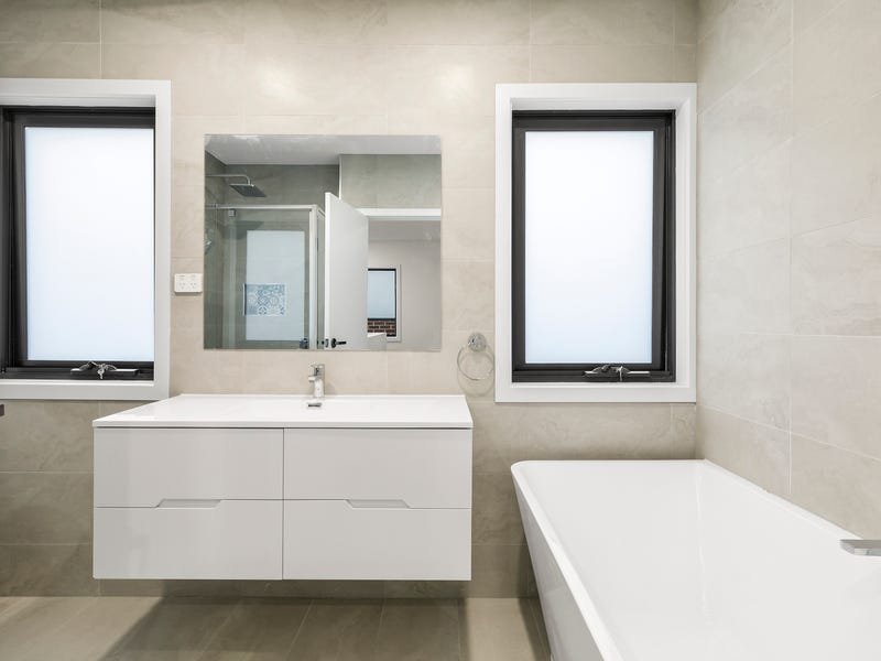 Property Gallery Thumbnail 6