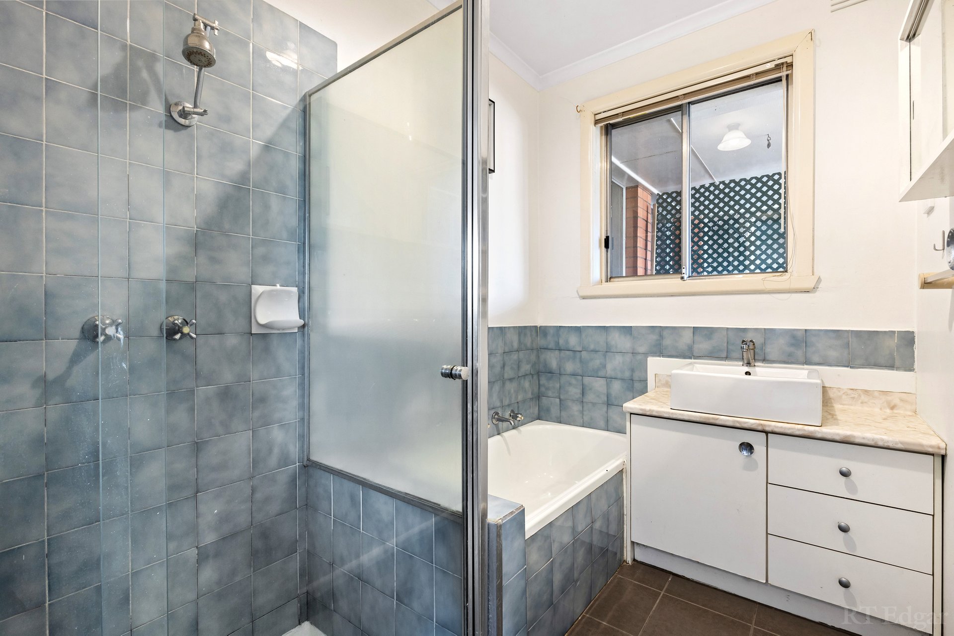 Property Gallery Thumbnail 6