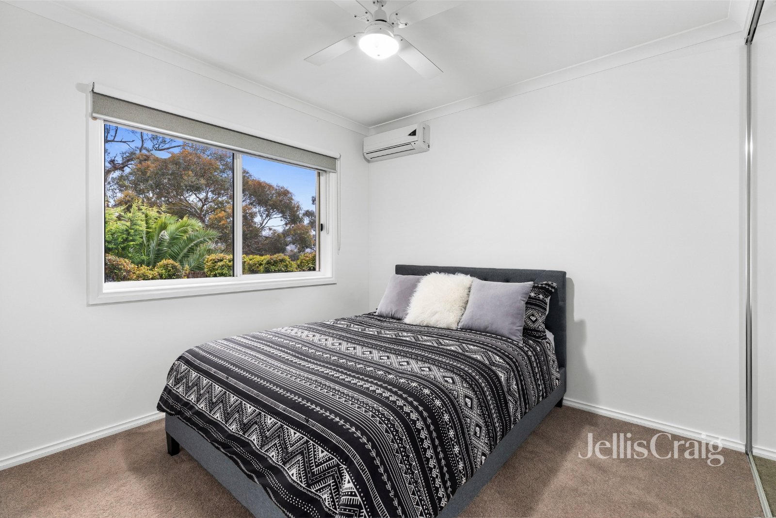 3/235 Nepean Street, Greensborough image 7