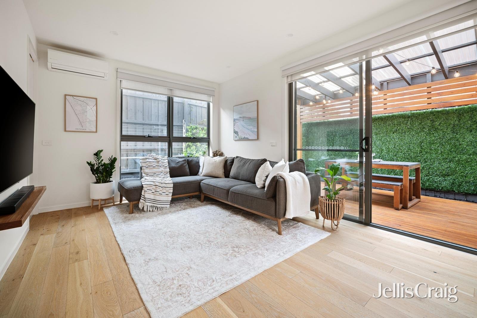 3/235 Station Street, Edithvale image 2