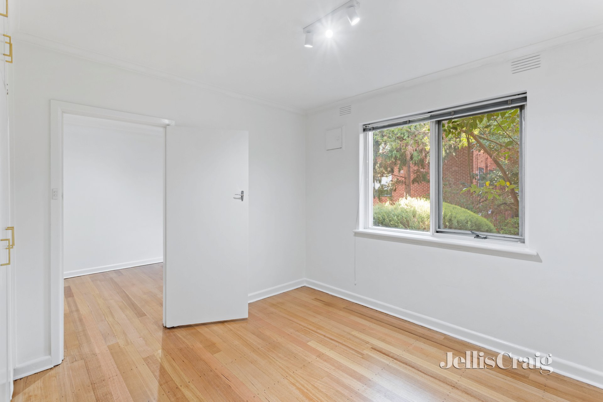 3/24-26 Brixton Rise, Glen Iris image 4