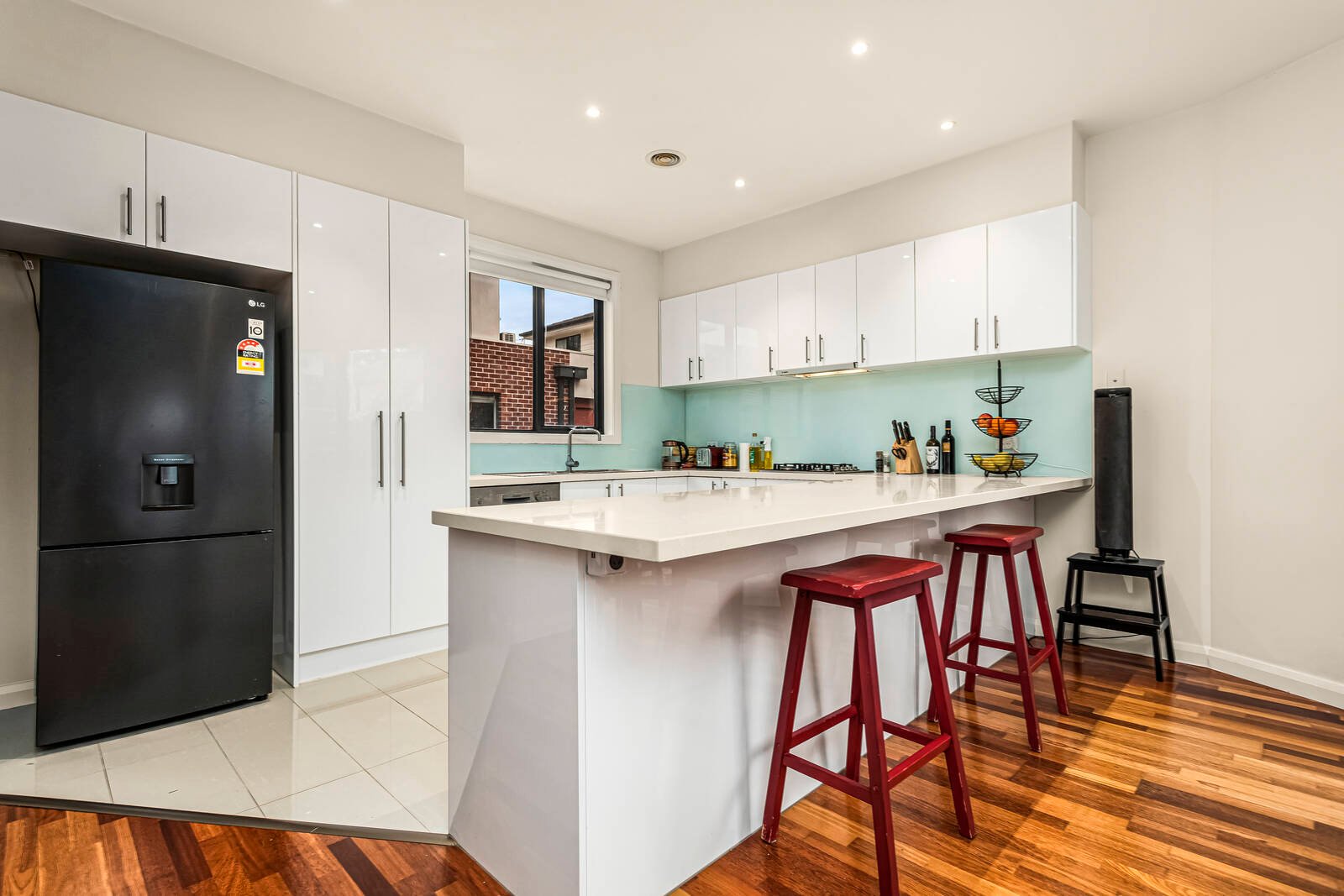 Property Gallery Thumbnail 6