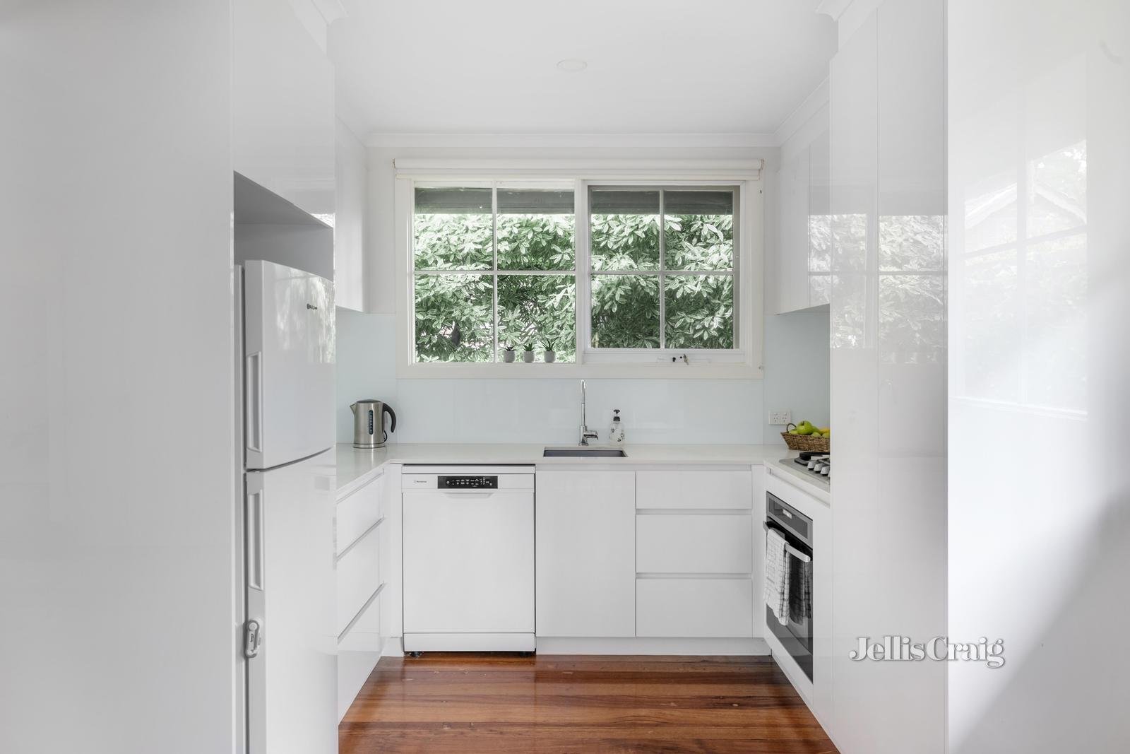 3/24 Allenby Road, Canterbury image 3