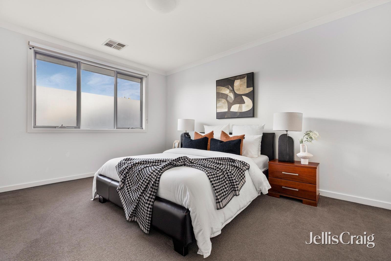 3/24 Jean Street, Cheltenham image 6