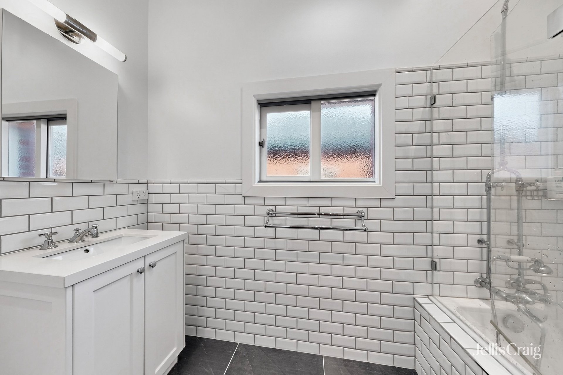 324 Koornang Road, Carnegie image 11