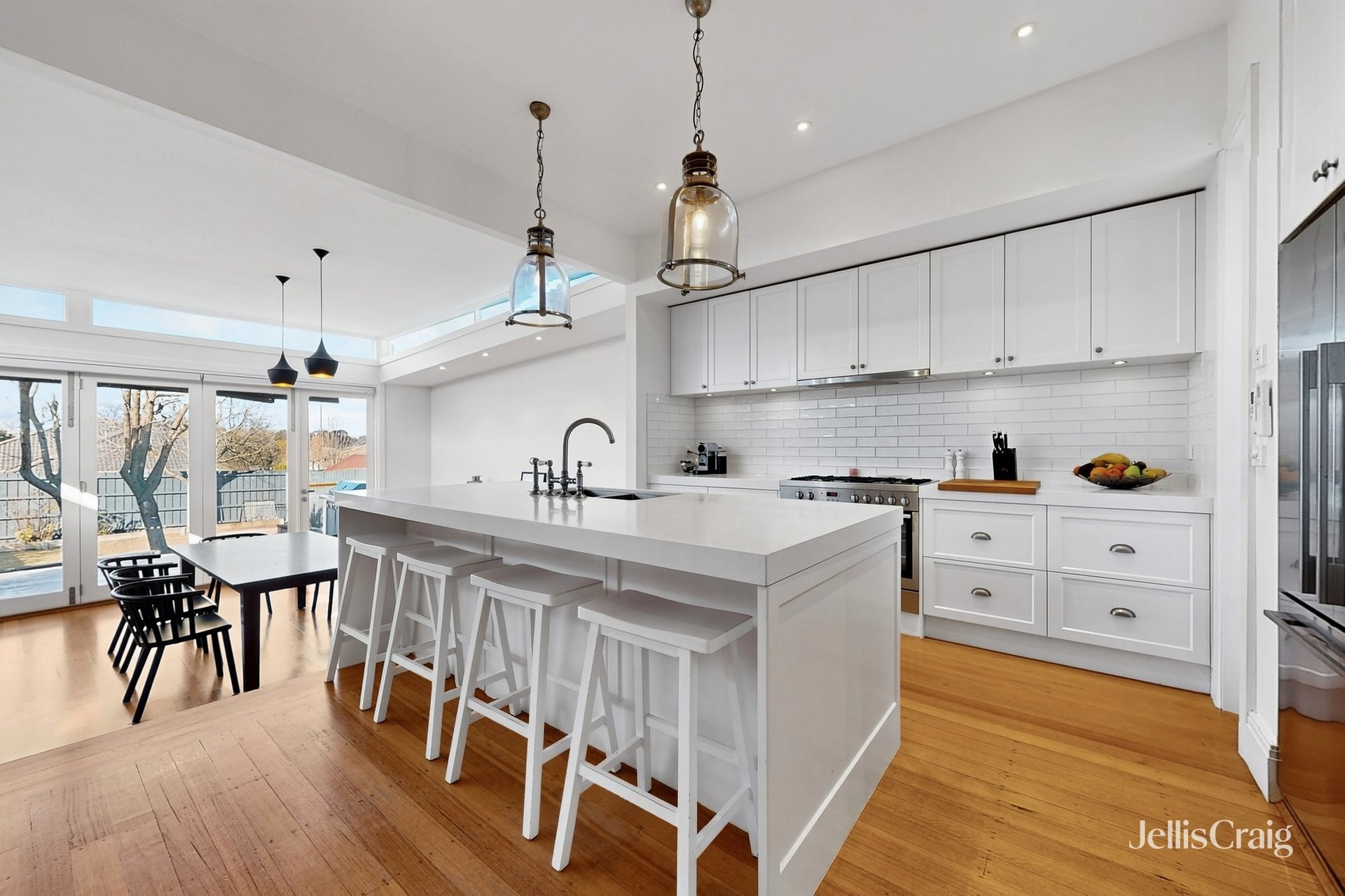 324 Koornang Road, Carnegie image 3