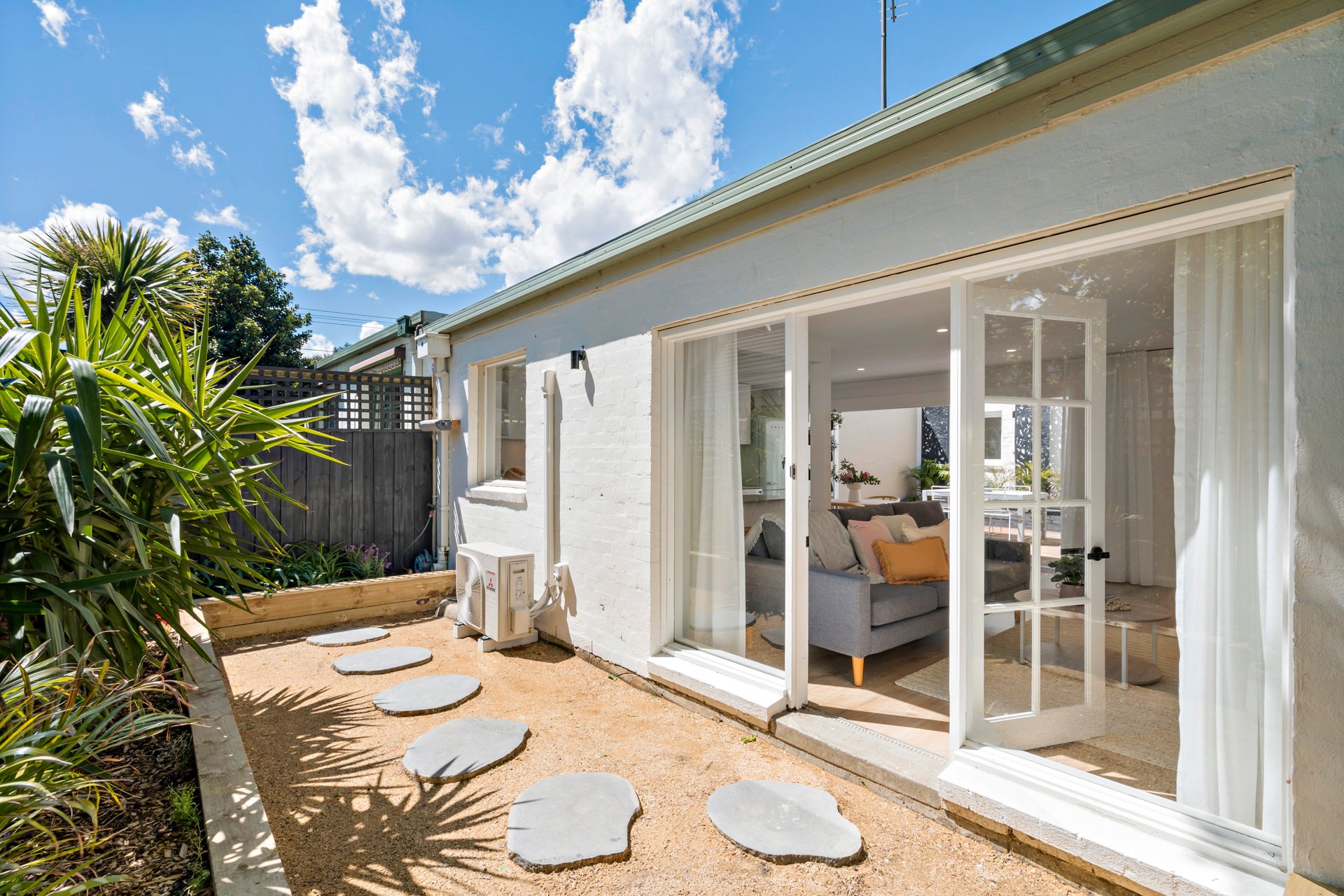 3 / 24 Middleton Street Black Rock