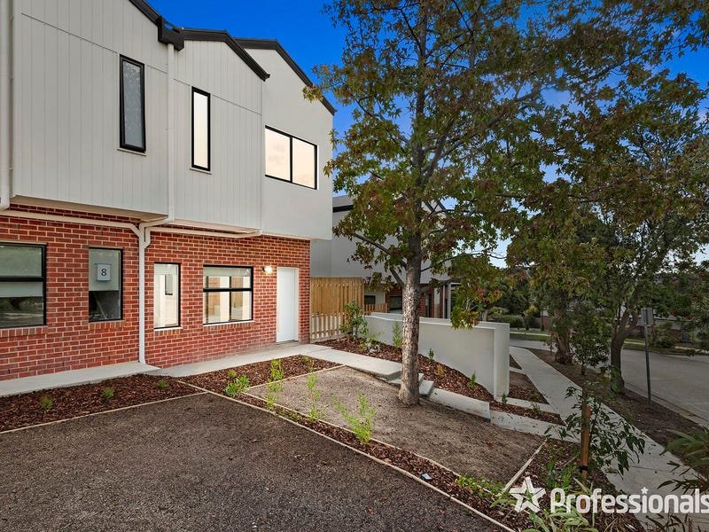 3/24 Reay Road, Mooroolbark image 1