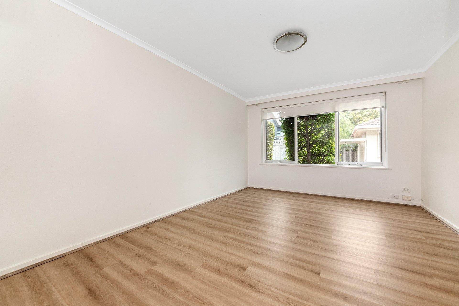 3 / 24 Thomas Street Brighton East
