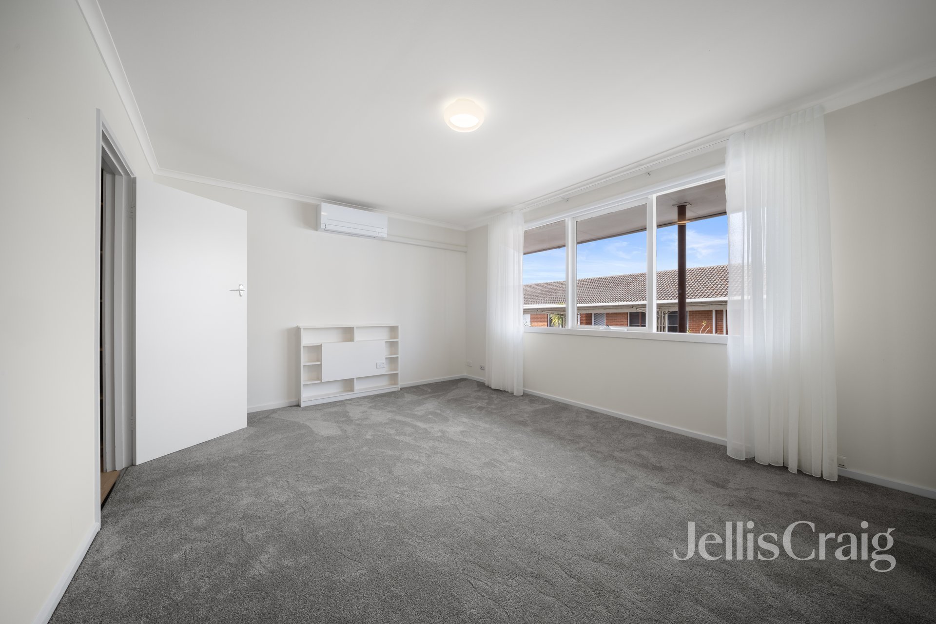 3/24 Warren Road, Cheltenham image 2