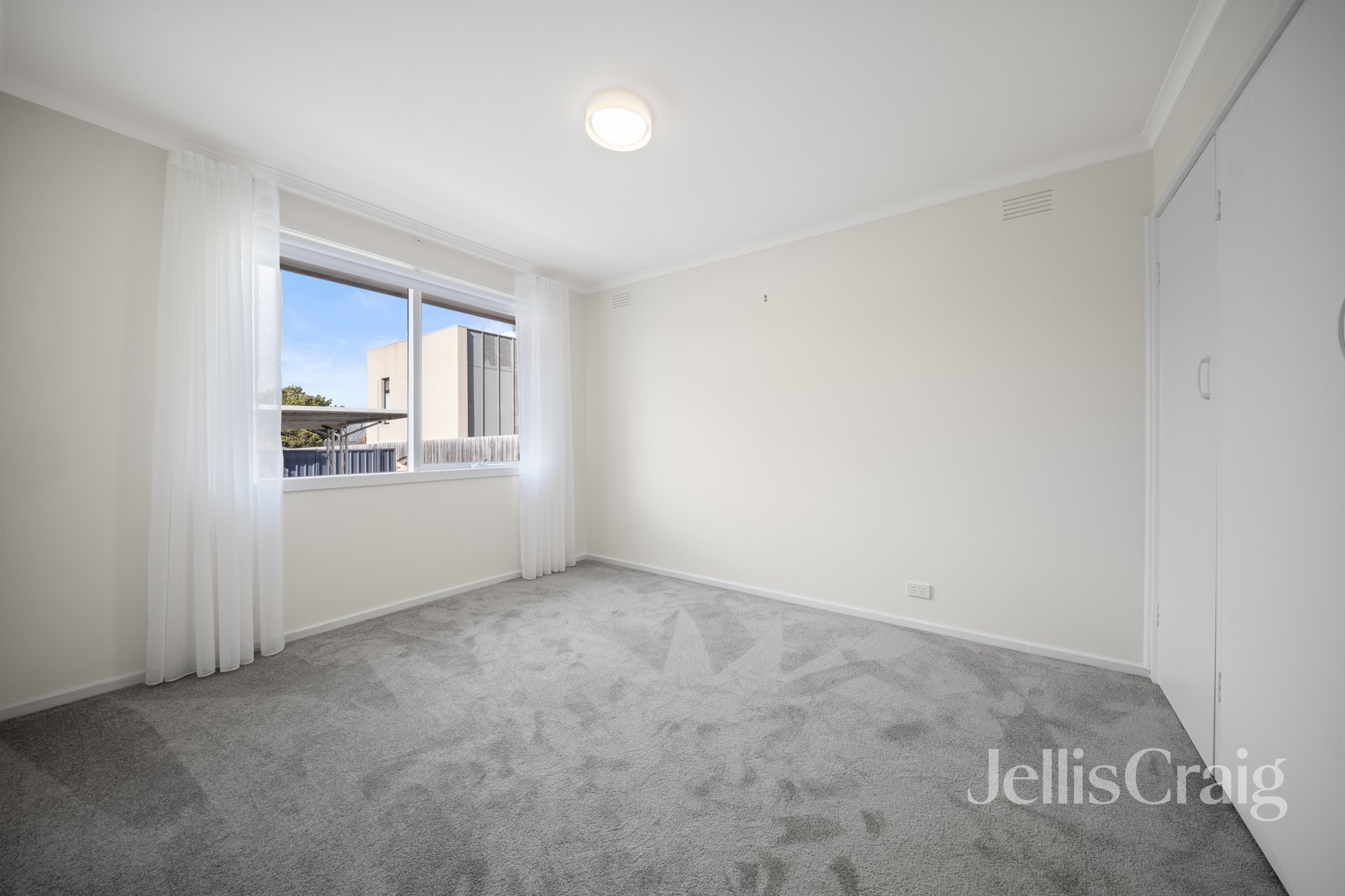 3/24 Warren Road, Cheltenham image 4