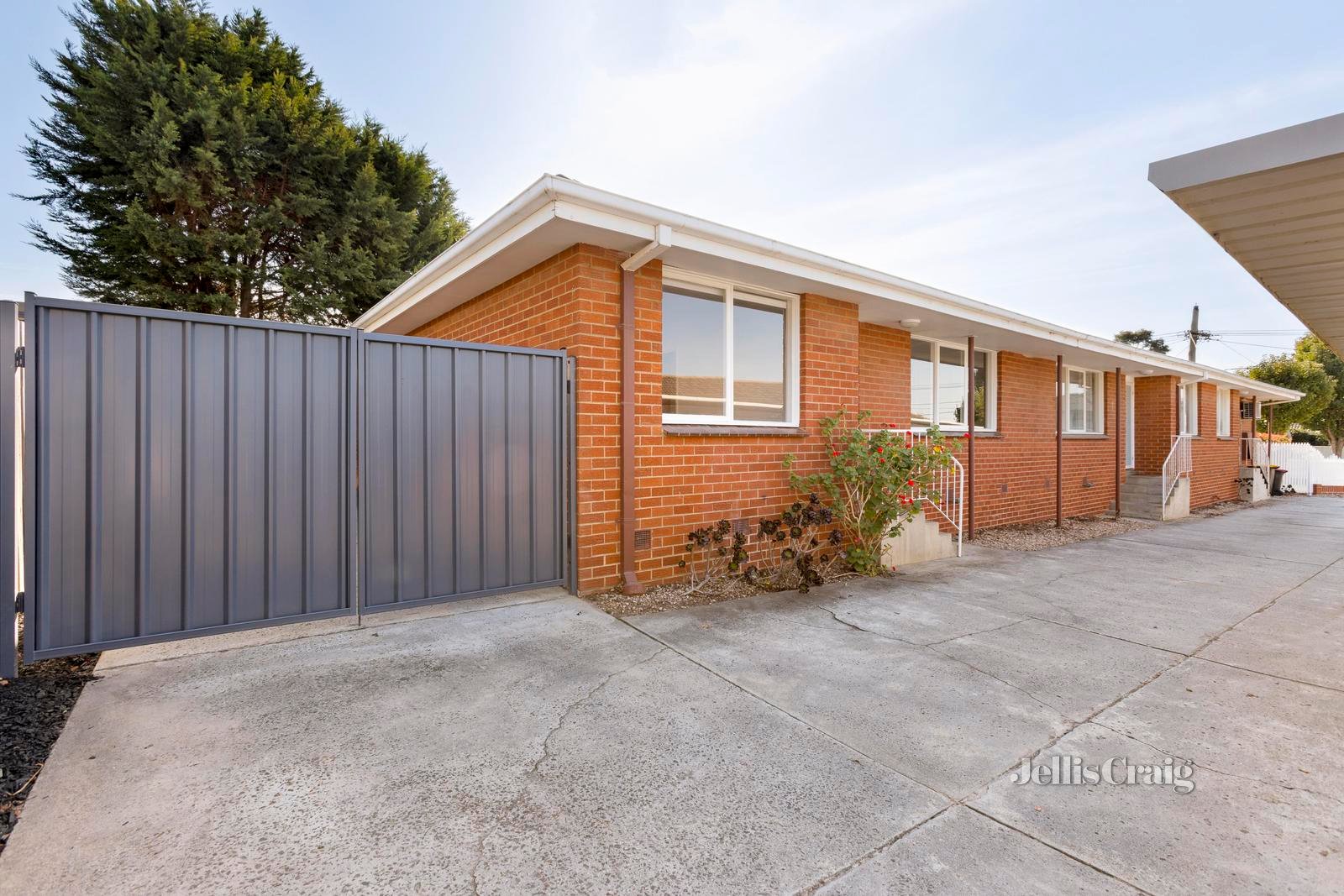3/24 Warren Road, Cheltenham image 1
