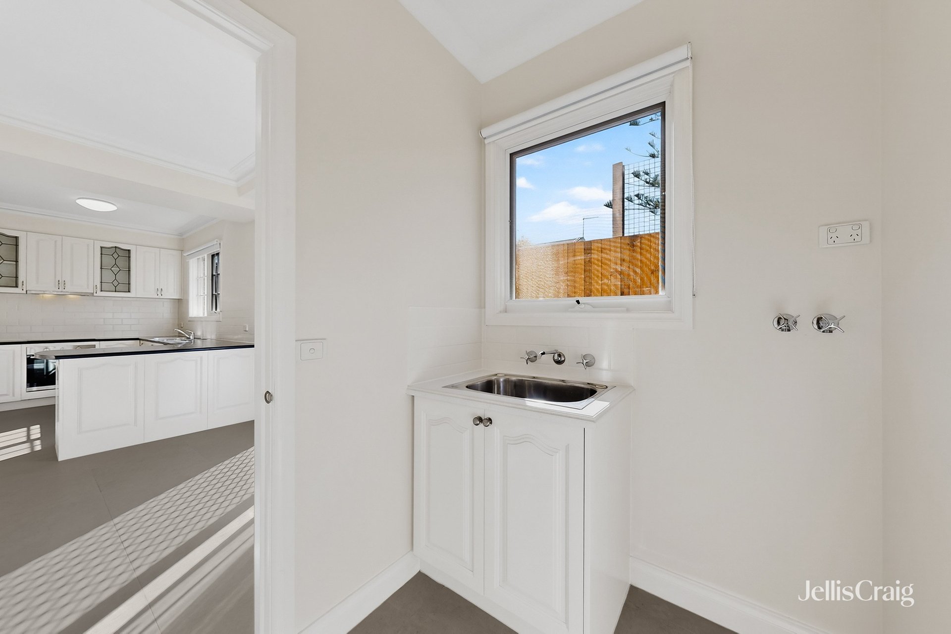 3/241 Mont Albert Road, Surrey&nbsp;Hills image 8