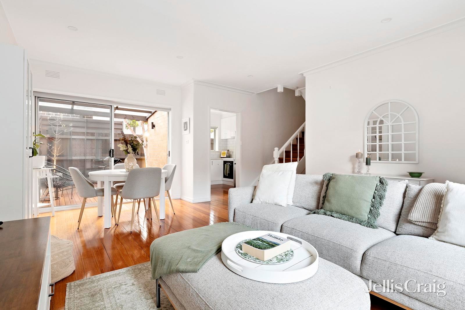 3/242 Woodland Street, Strathmore image 2