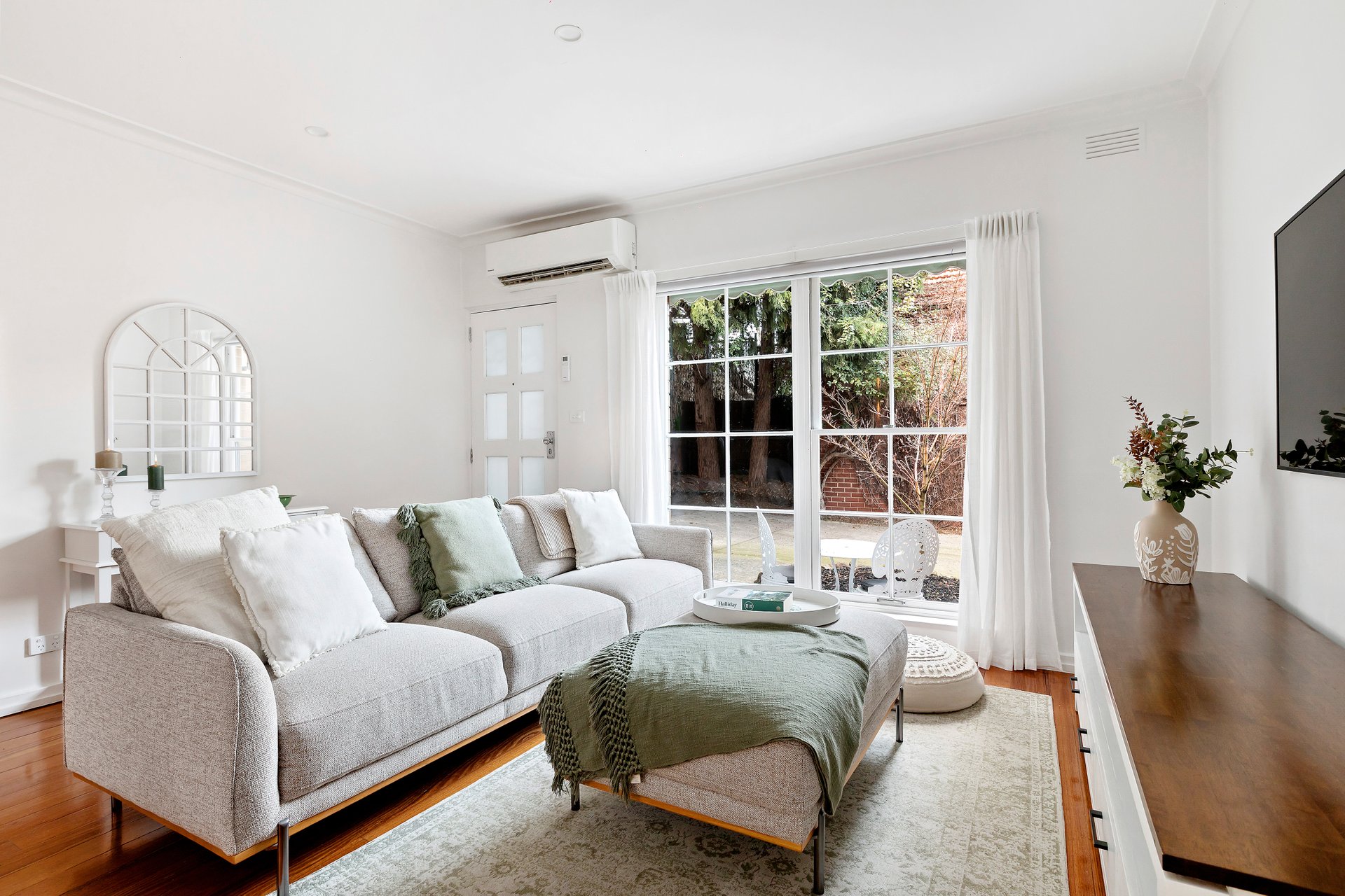 3/242 Woodland Street, Strathmore image 3