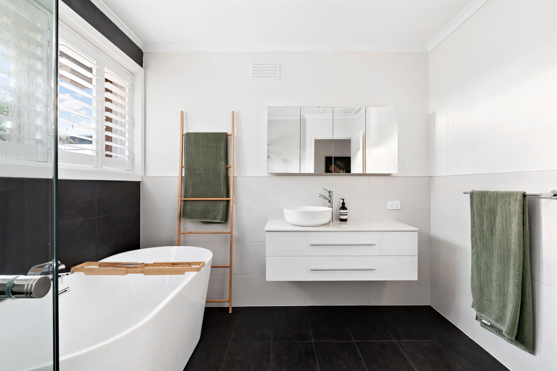 3/242 Woodland Street, Strathmore image 7