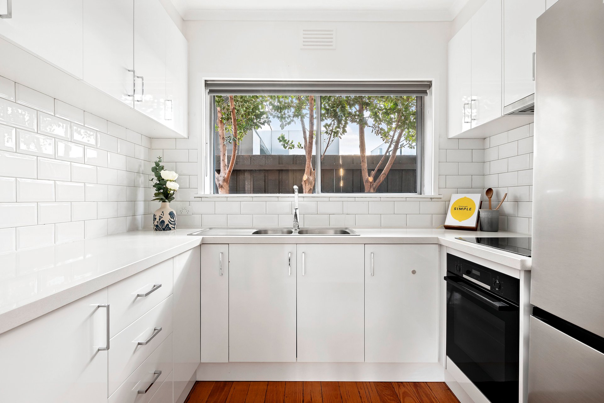 3/242 Woodland Street, Strathmore image 2