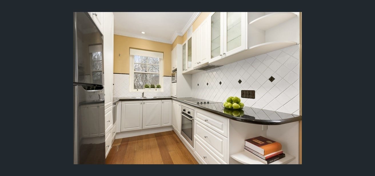 3/25 Adams Street, South Yarra image 3