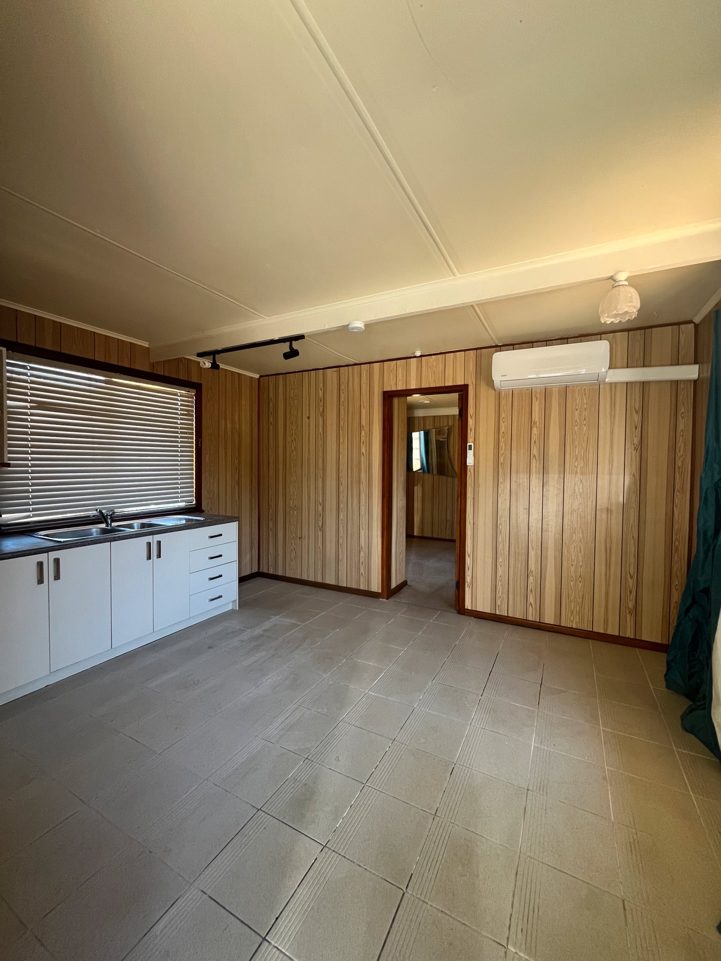 3/25 Haig Street, Croydon image 2