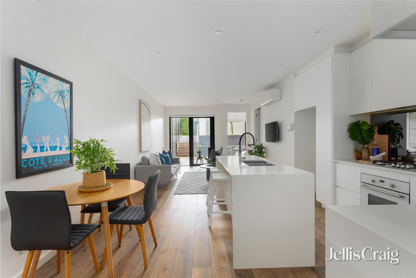 3/25 Nicholson Street, Bentleigh image 4