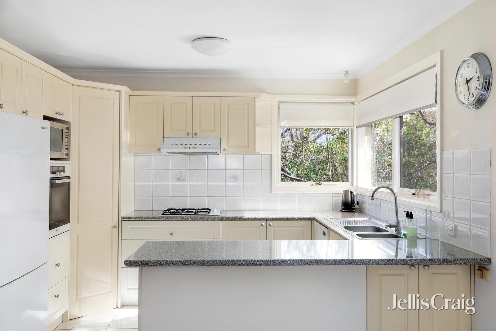 3/25 Pyalong Avenue, Rosanna image 4