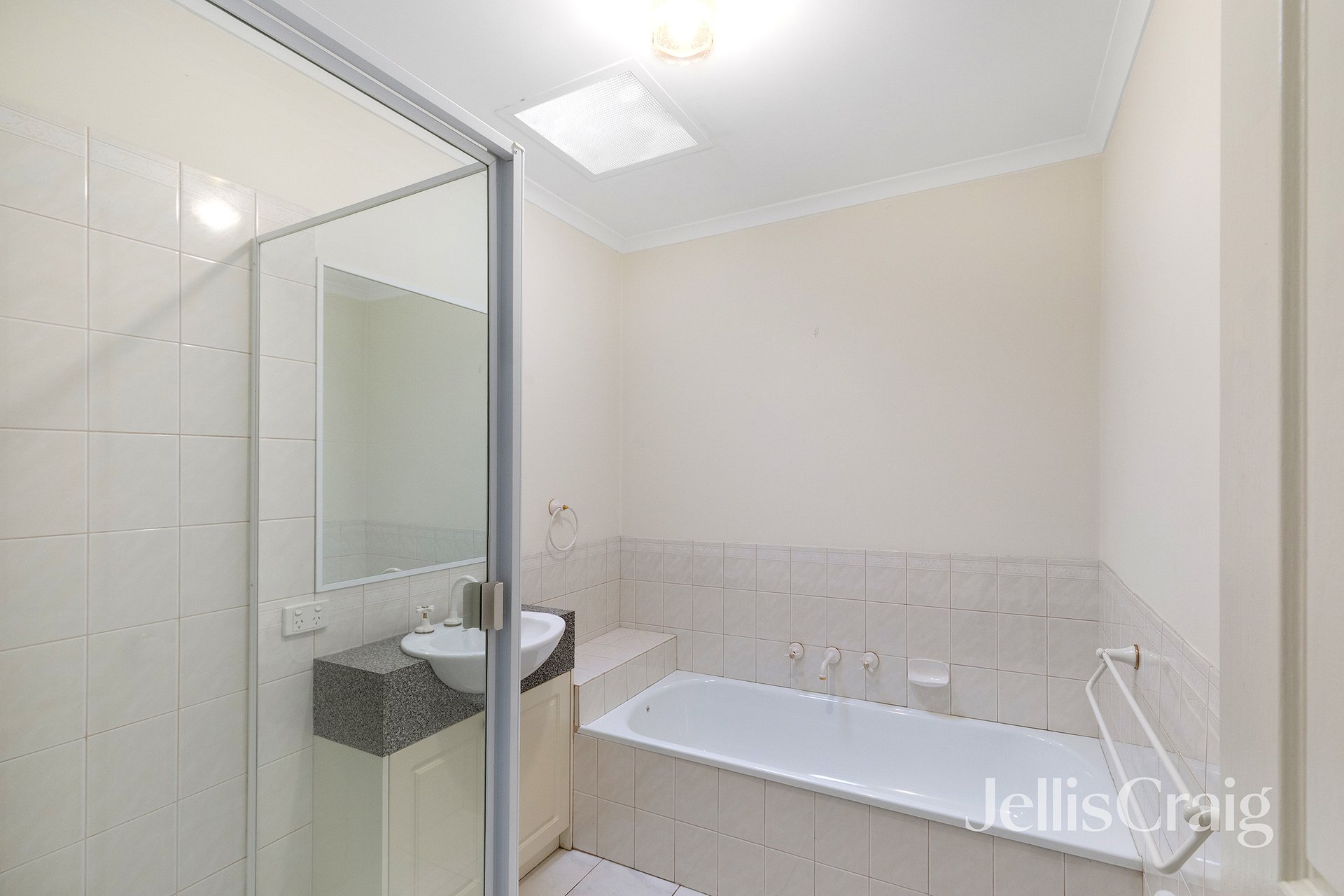 3/25 Pyalong Avenue, Rosanna image 11