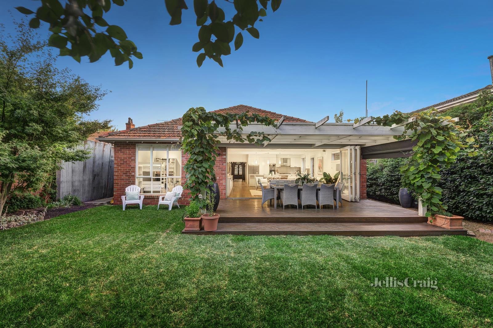 325 Waverley Road, Malvern East image 12