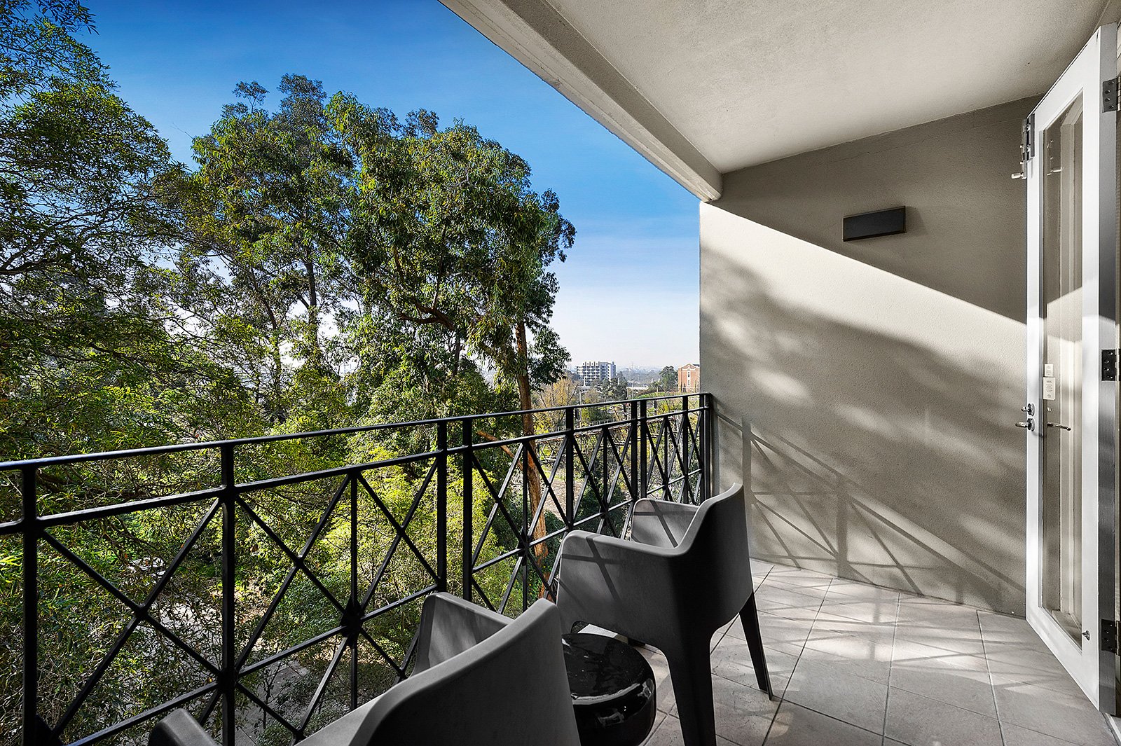 Property Gallery Thumbnail 6