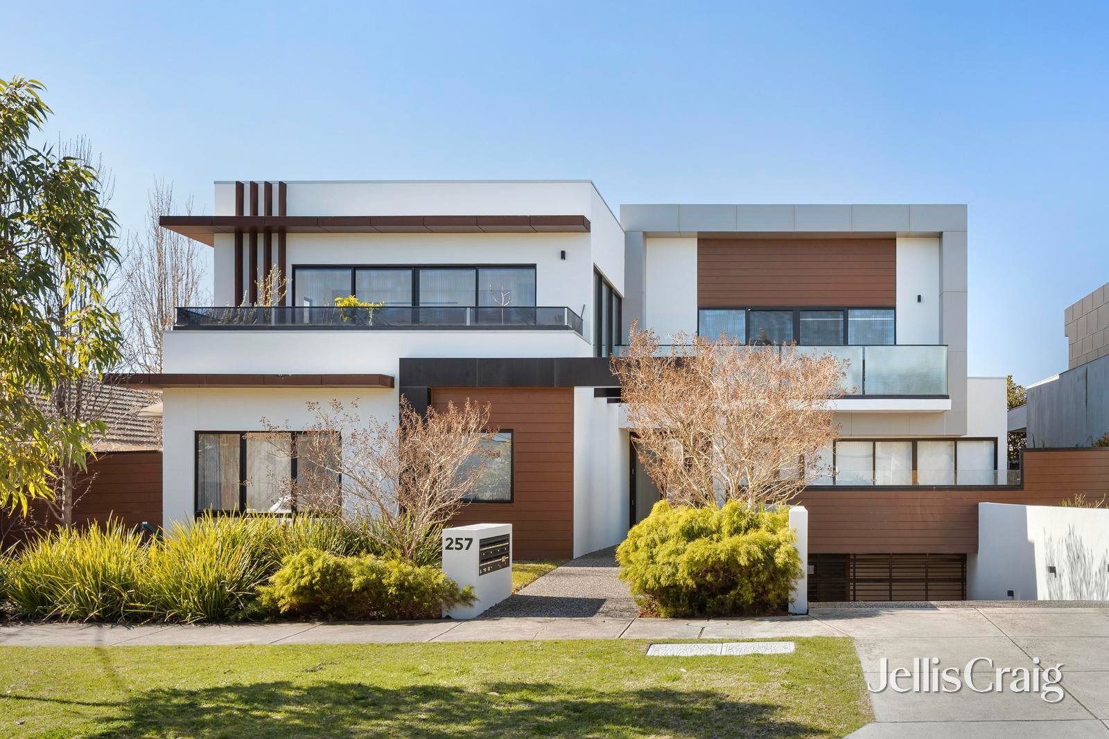 3/257 Gillies Street, Fairfield image 2
