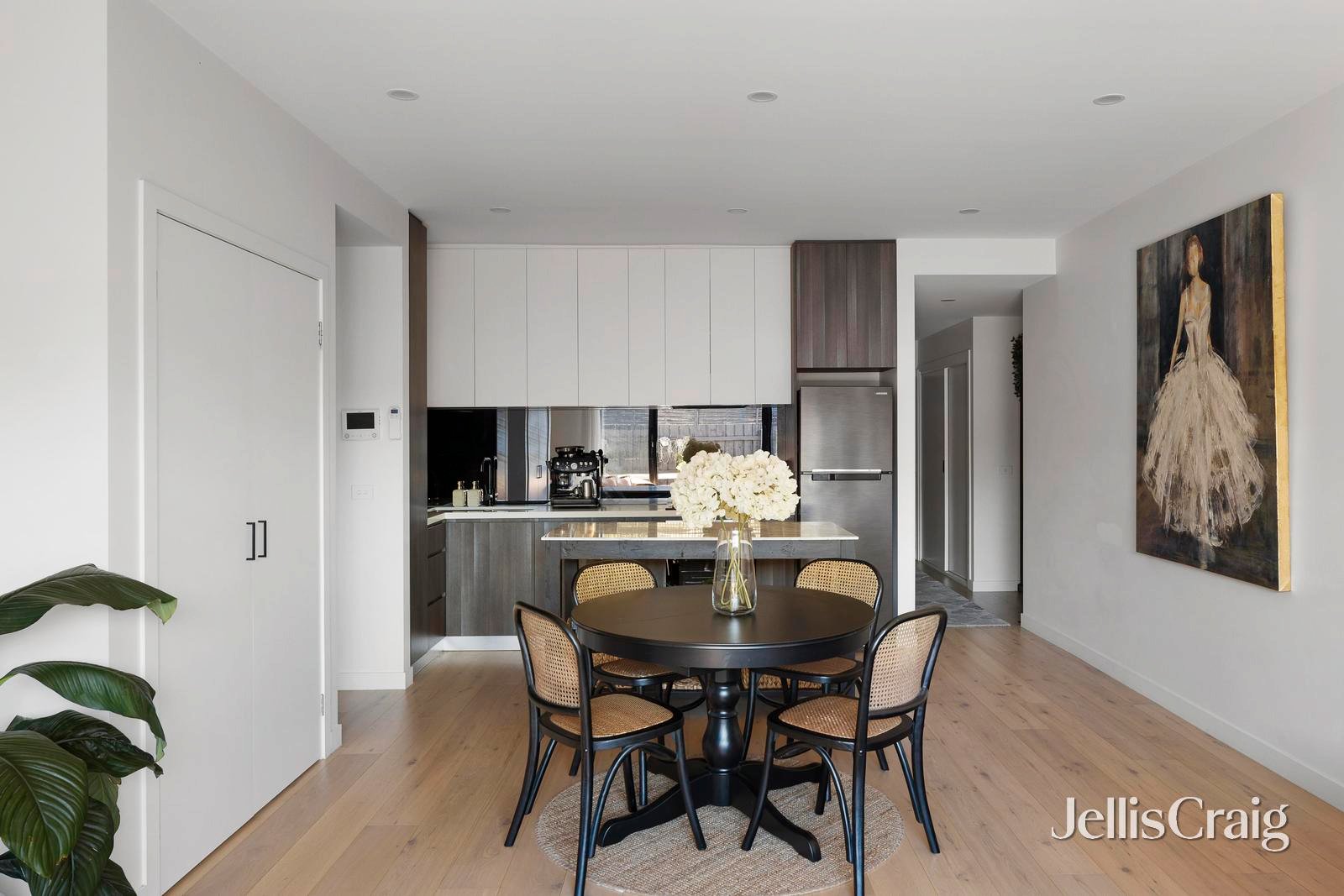 3/257 Gillies Street, Fairfield image 4