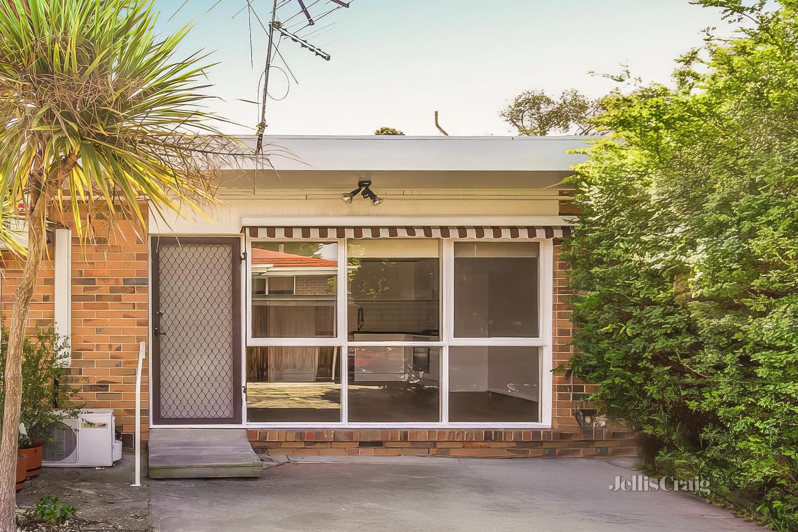 3/26 Bourke Street, Mentone image 1