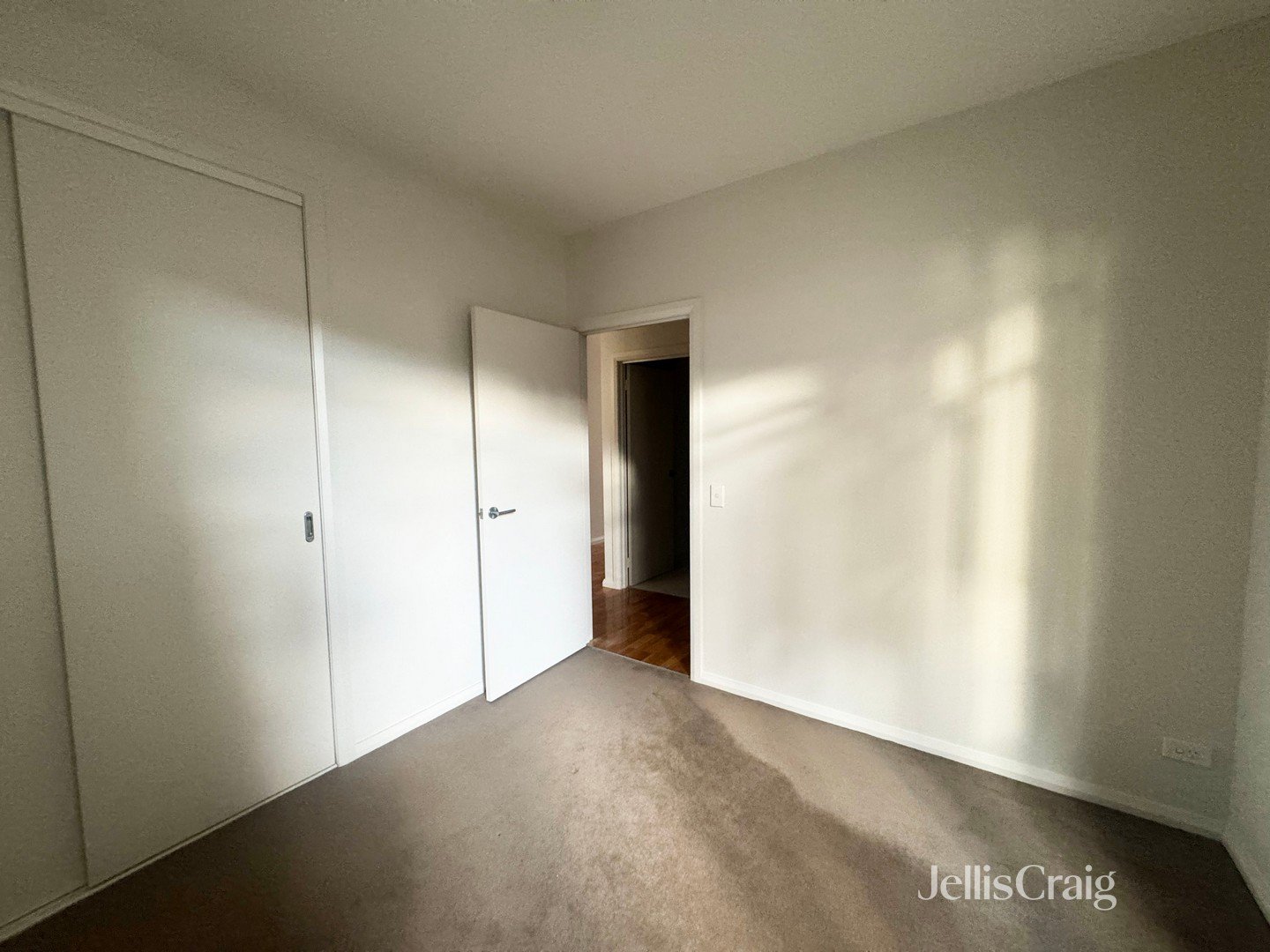 3/26 Livingstone Street, Ivanhoe image 2