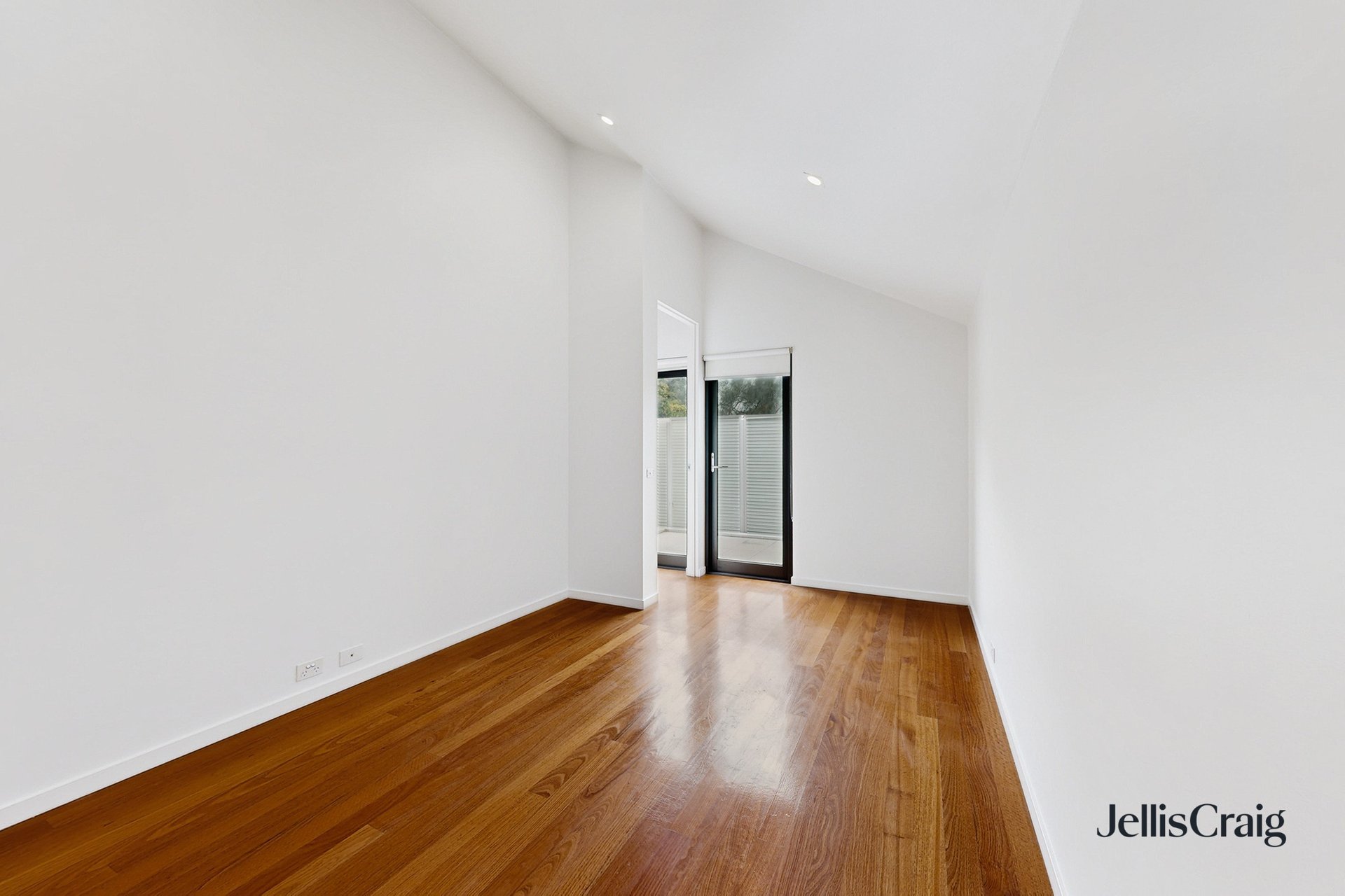 3/260 Barkly Street, St&nbsp;Kilda image 10