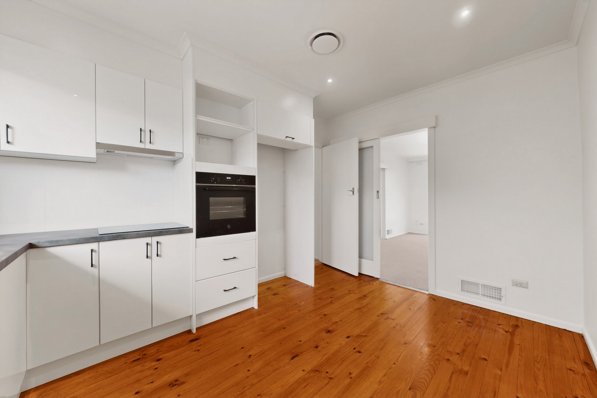 3/263 Mont Albert Road, Surrey Hills image 5