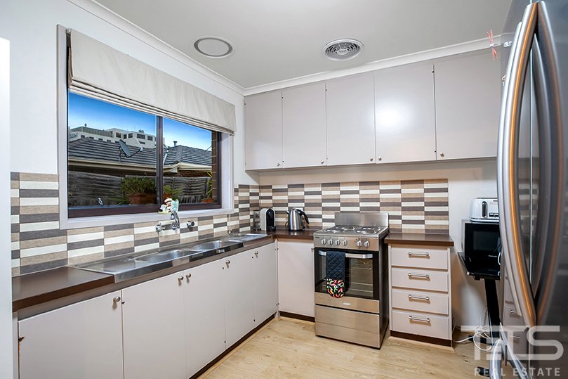 3/264 Melrose Drive, Tullamarine image 2