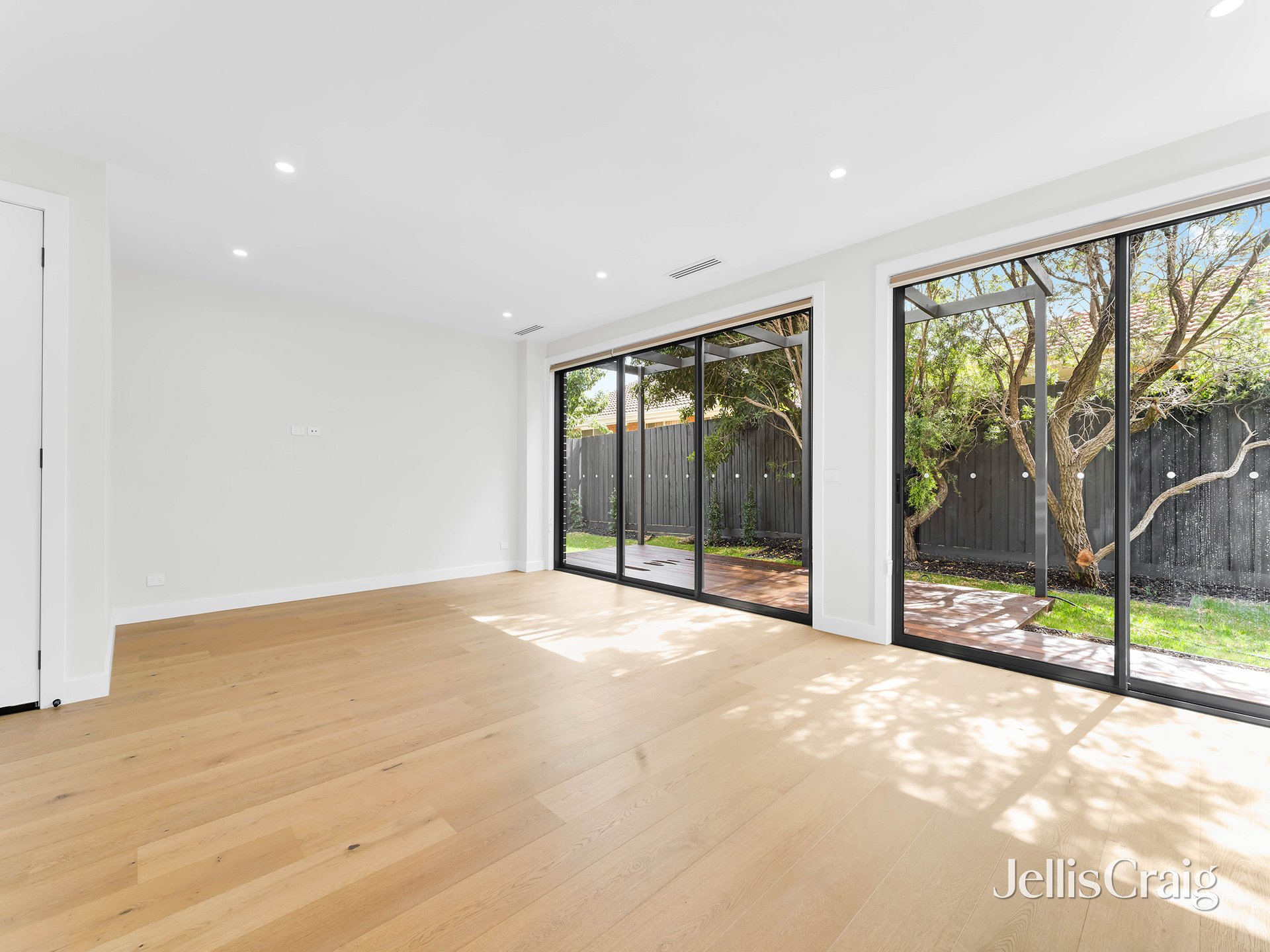 3/27 Adelaide Avenue, Mount&nbsp;Waverley image 3