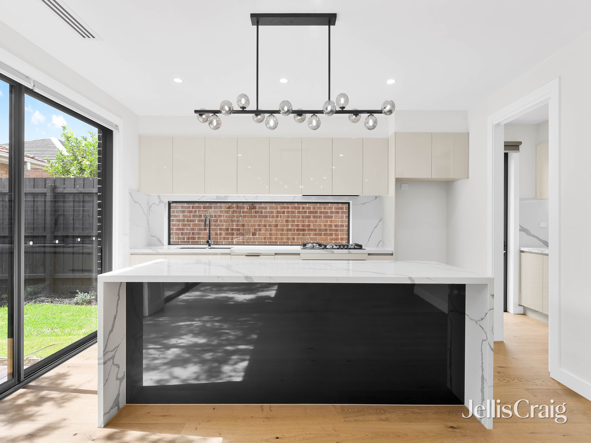 3/27 Adelaide Avenue, Mount&nbsp;Waverley image 2