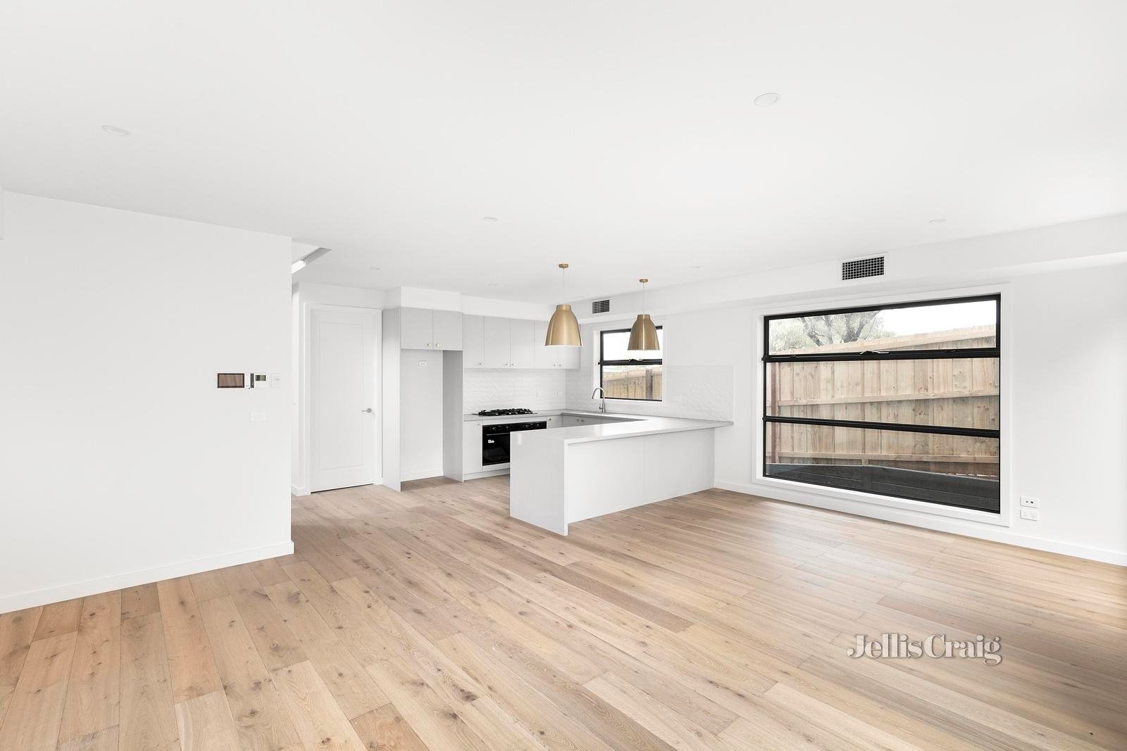 3/27 Emerald Street, Essendon West image 3