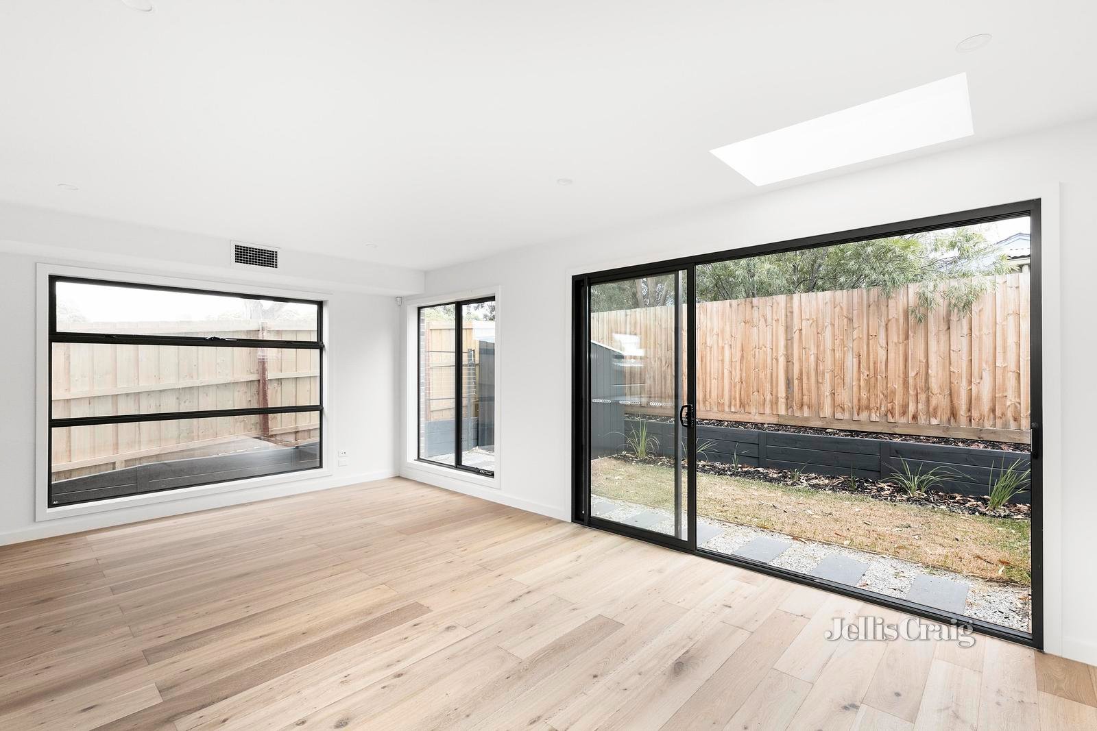 3/27 Emerald Street, Essendon West image 5