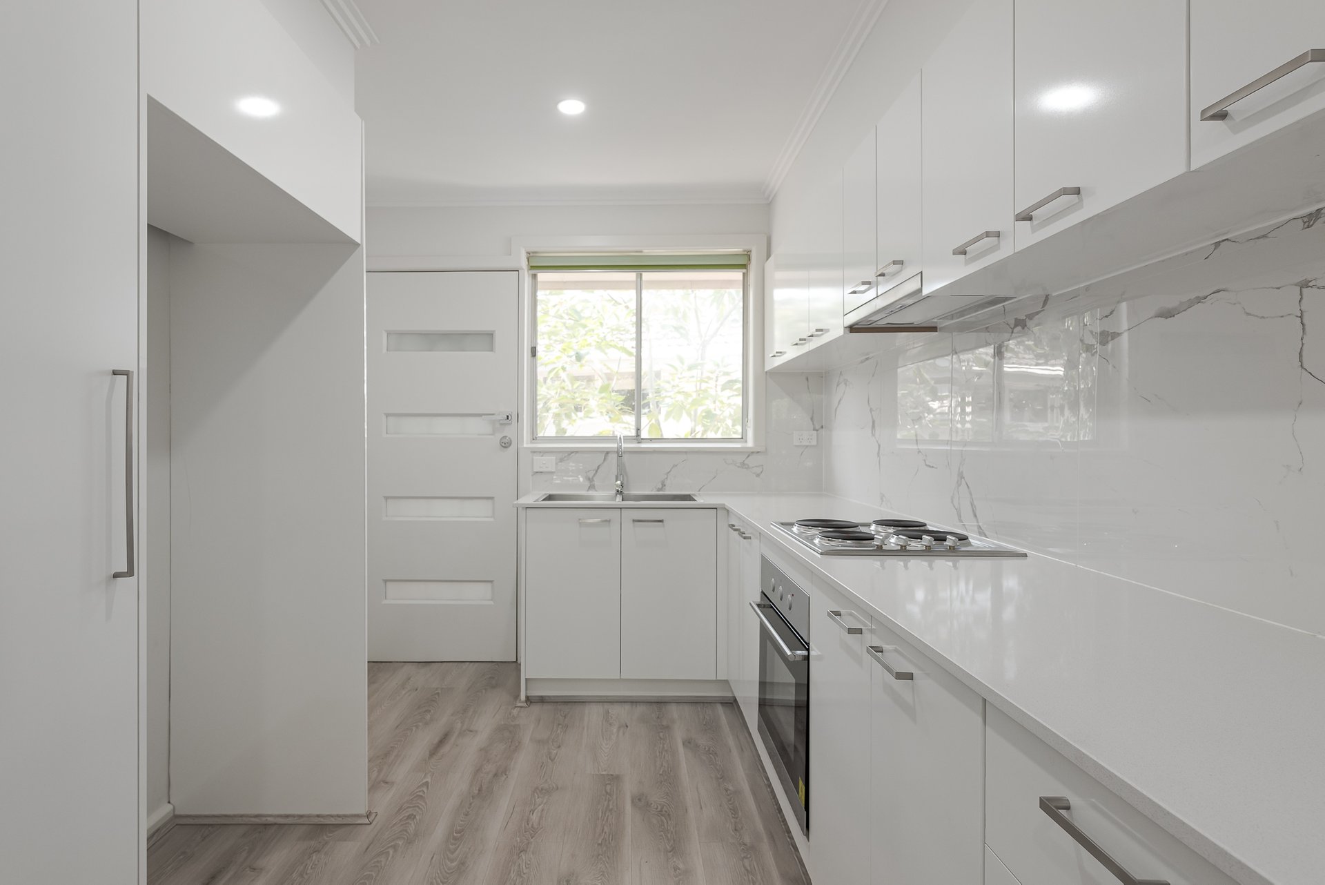 3/27 Grenfell Road, Mount Waverley image 1