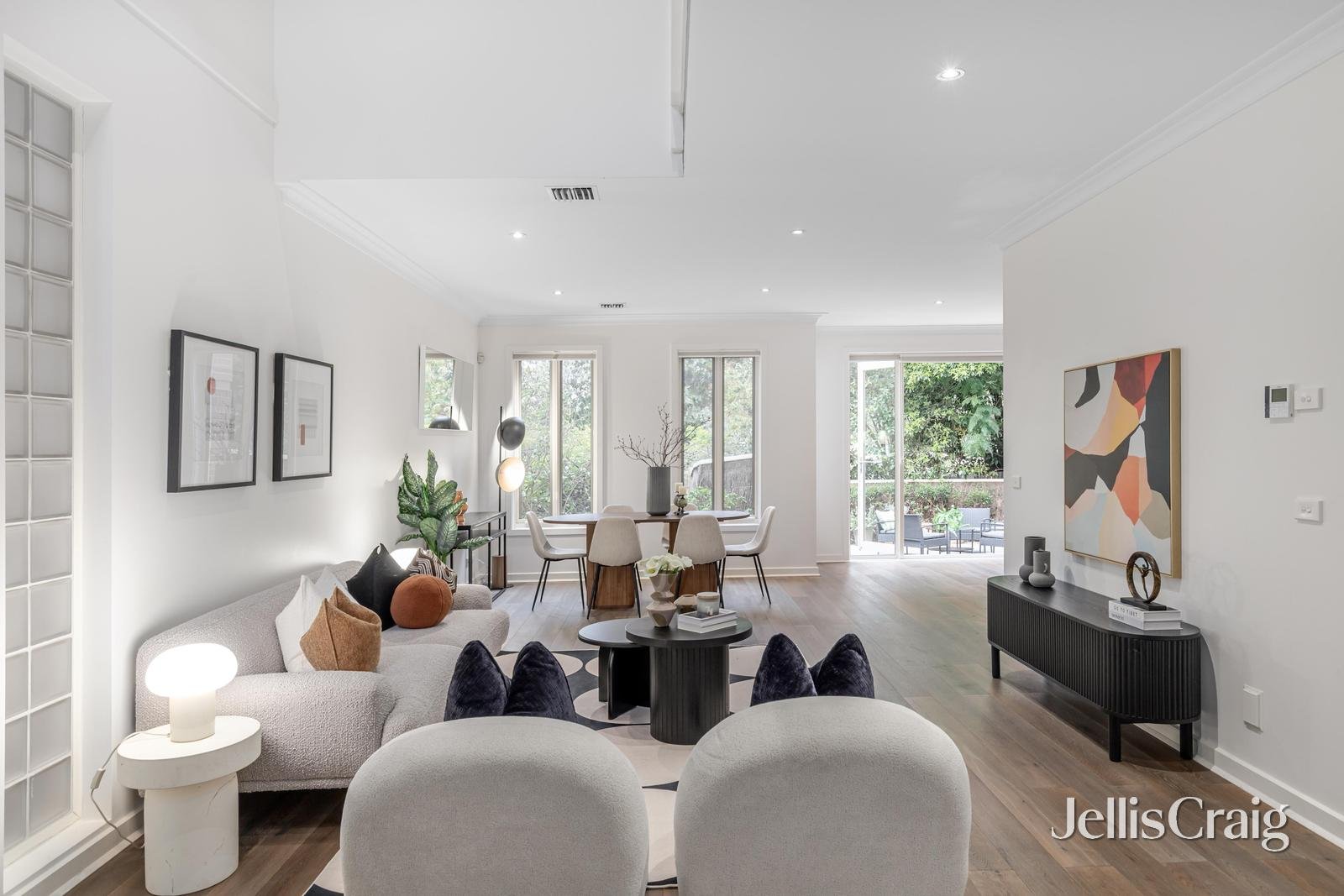 3/27 High Street, Mont Albert image 2