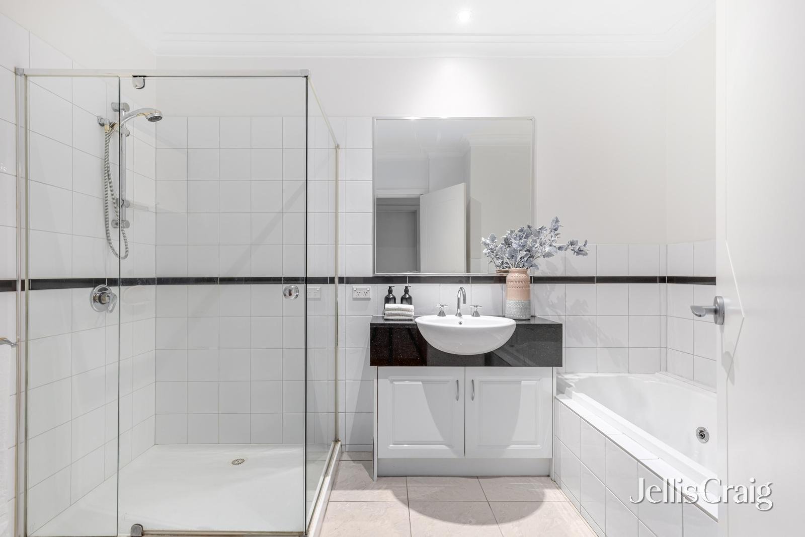 3/27 High Street, Mont Albert image 7