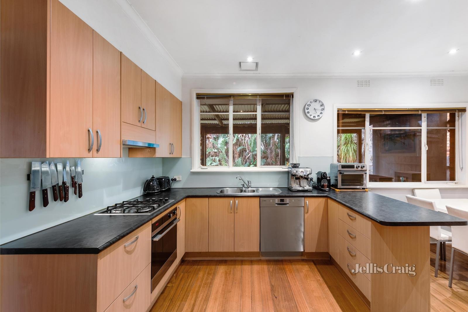 327 Mckinnon Road, Bentleigh East image 4
