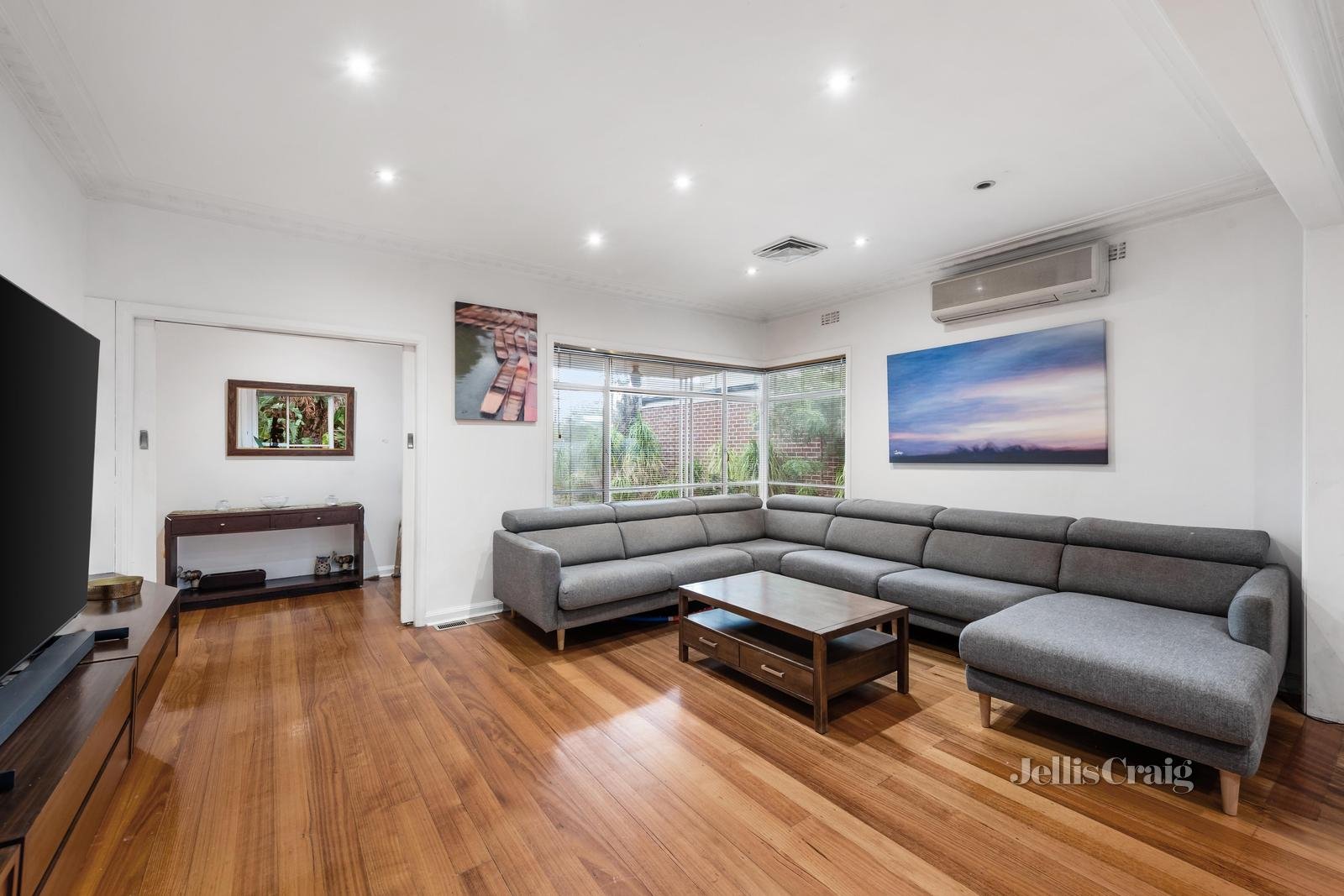 327 Mckinnon Road, Bentleigh East image 5