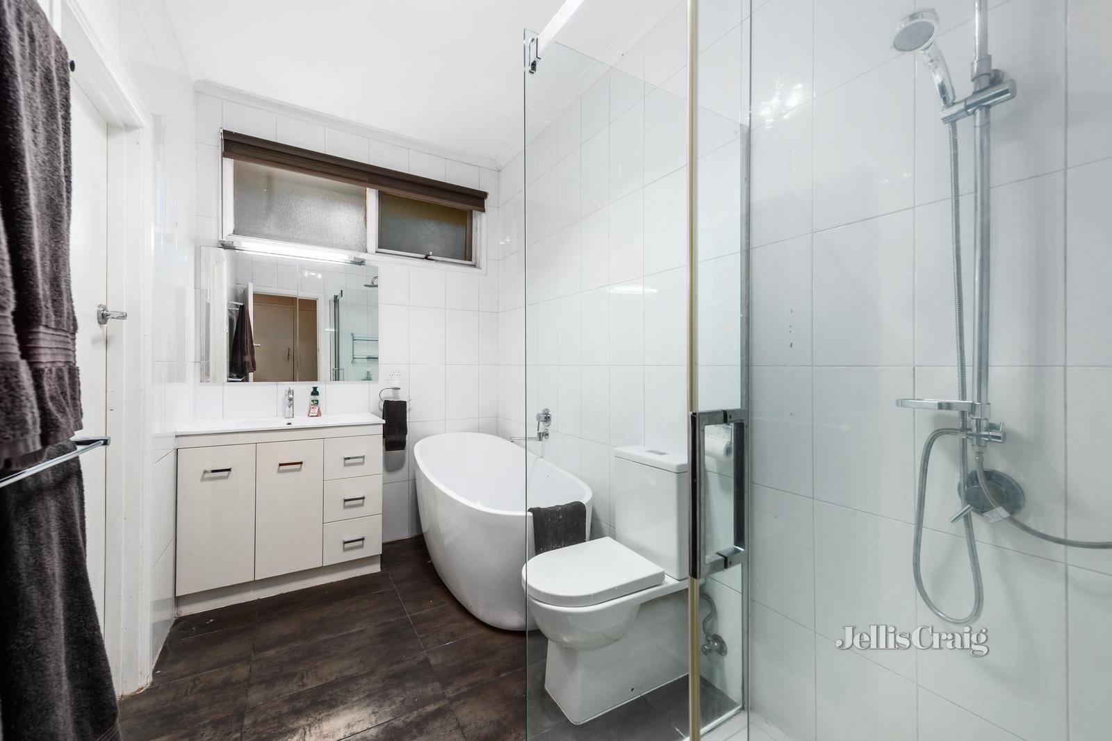 327 Mckinnon Road, Bentleigh East image 8