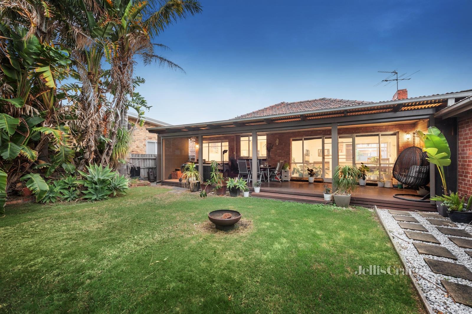 327 Mckinnon Road, Bentleigh East image 10