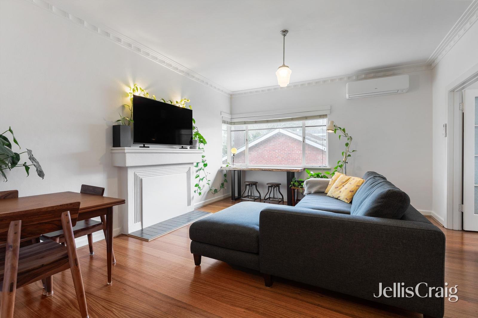 3/27 Ruskin Street, Elwood image 2